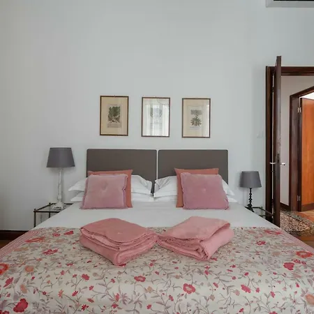 Accademia Liberty